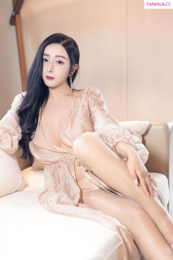 允薾  [XiuRen]高清写真图 2021.10.27 No.4129 允薾第7张图片